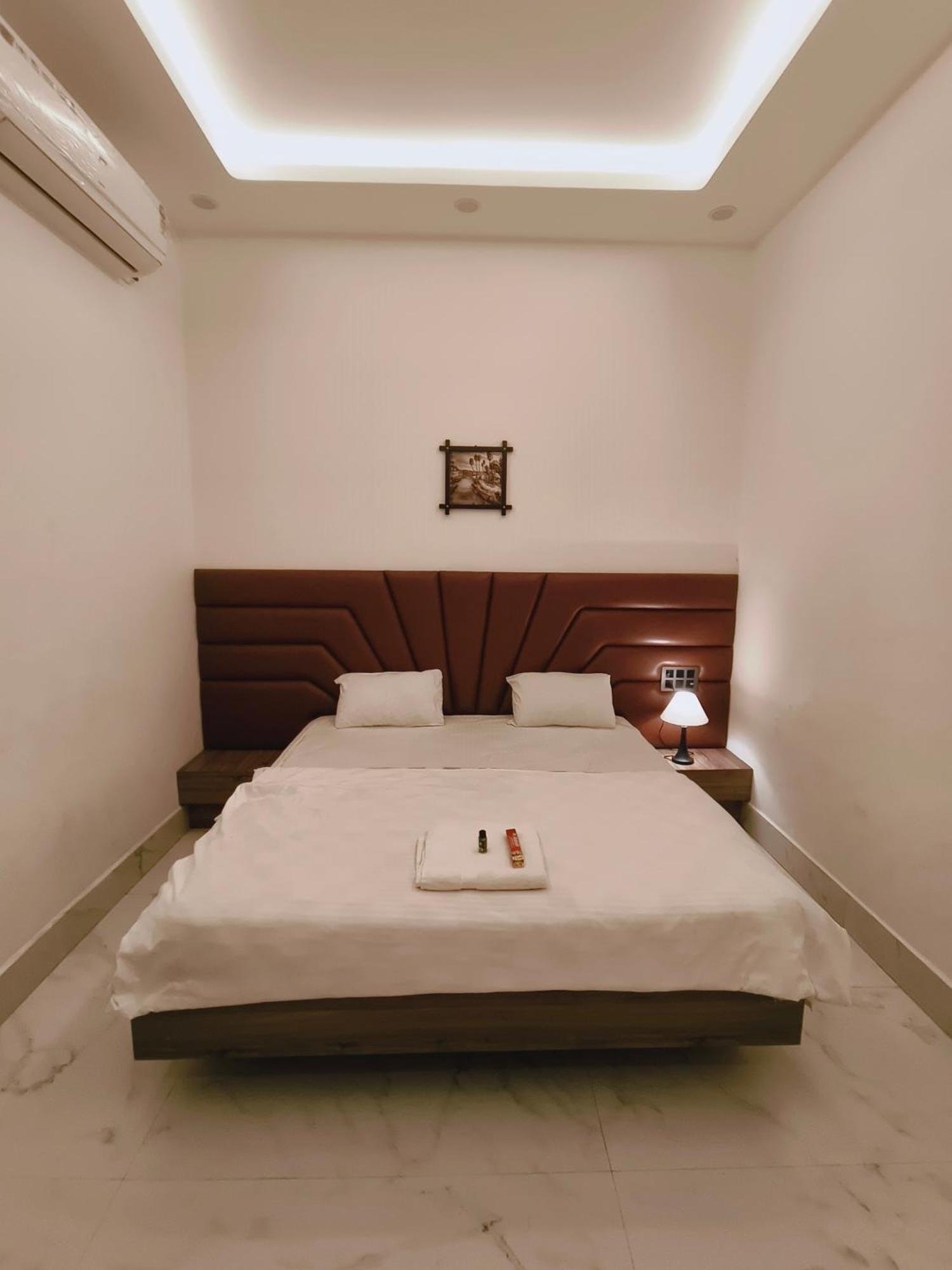Hotel Modi Palace, Chanderi Mp Kültér fotó