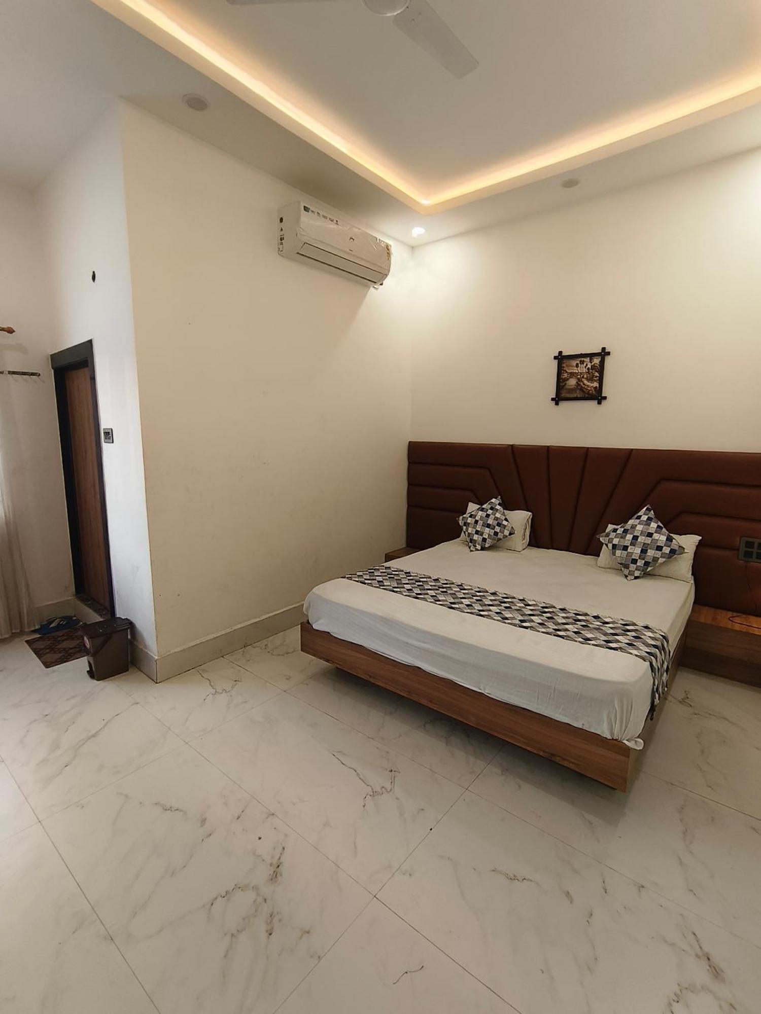 Hotel Modi Palace, Chanderi Mp Kültér fotó
